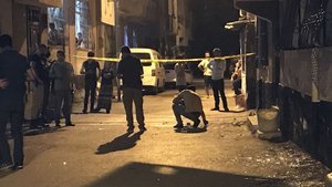 Adana’da bir eve patlayıcı atıldı