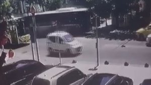 Kadıköy’deki otobüs kazasının yeni görüntüleri çıktı!