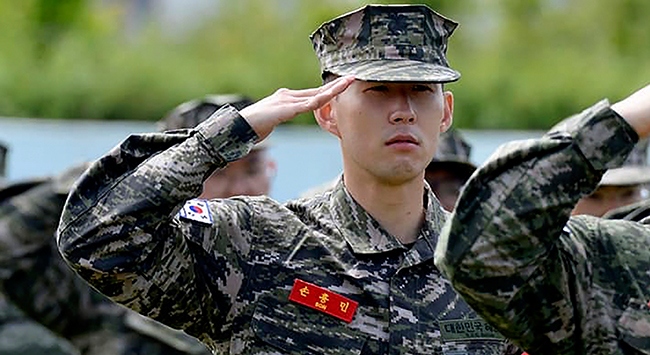 Son Heung-min zorunlu askerlik görevini yaptı