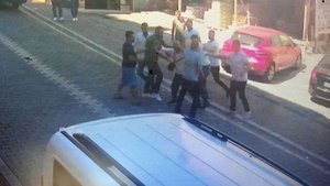 Adres sordular! Meydan dayağı yediler!