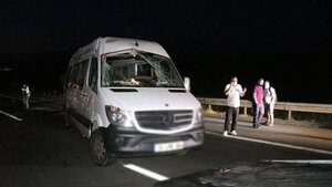 Bolu’da minibüs devrildi: Çok sayıda yaralı var