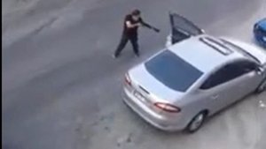 “Eşime baktın” dedi! Sonrası dehşet!