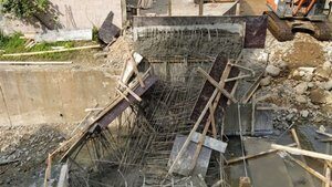 Rize’de inşaat halindeki köprü çöktü