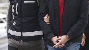 Adana’da uyuşturucu satıcılarına operasyon