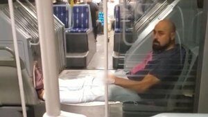 Metrobüste “Pes” dedirten görüntü!