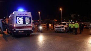Manisa’da iki araç çarpıştı 7 kişi yaralandı