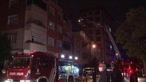 Tuzla’da apartman dairesi alev alev yandı