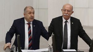 Ümit Özdağ, İYİ Parti’den ihraç edildi!