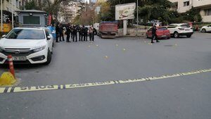 Polis merkezi önünde silahlı saldırı!