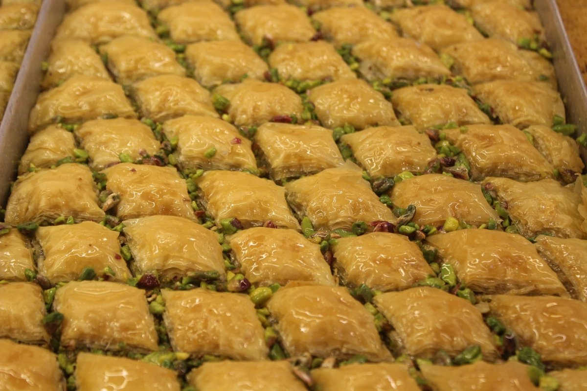 Bursa’da Ramazan öncesi fıstıklı baklavalarda yüzde 50 indirim #3