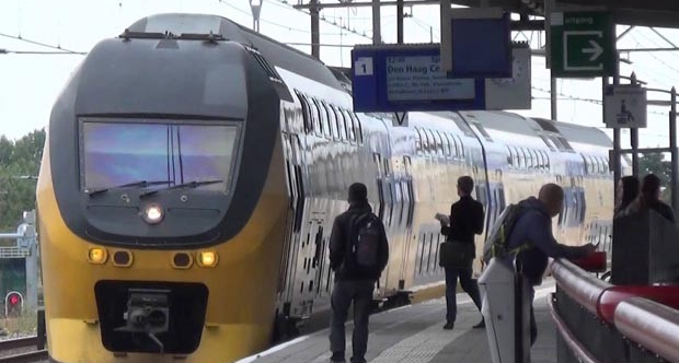 Hollanda’da tren garı ‘saldırı şüphesi’ nedeniyle boşaltıldı