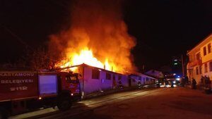 Kastamonu’da yangın: 6 ev kullanılamaz hale geldi