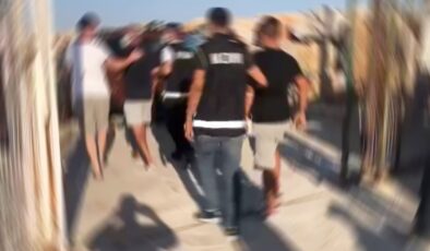 Sınırda 11’i FETÖ üyesi 17 kişi yakalandı