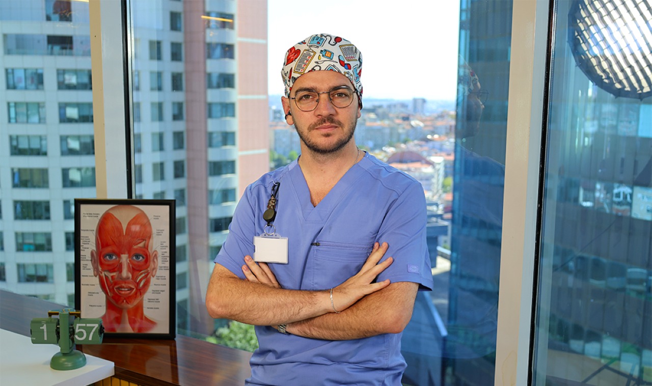 Saç Ekim Uzmanı Mehmet Şahin: Doğal ve Kalıcı Saç Ekiminde Uzman Dokunuş